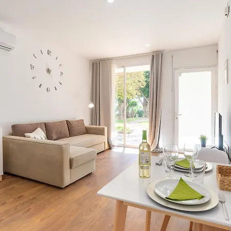 Garden Apartment *