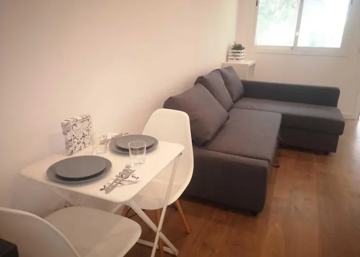 Garden Apartment *
